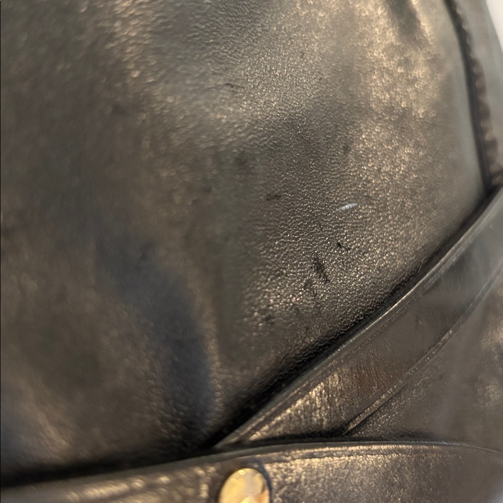 BURBERRY
Black Soft Leather Landscape Bridle Lynher Bag - Picture 7 of 14
